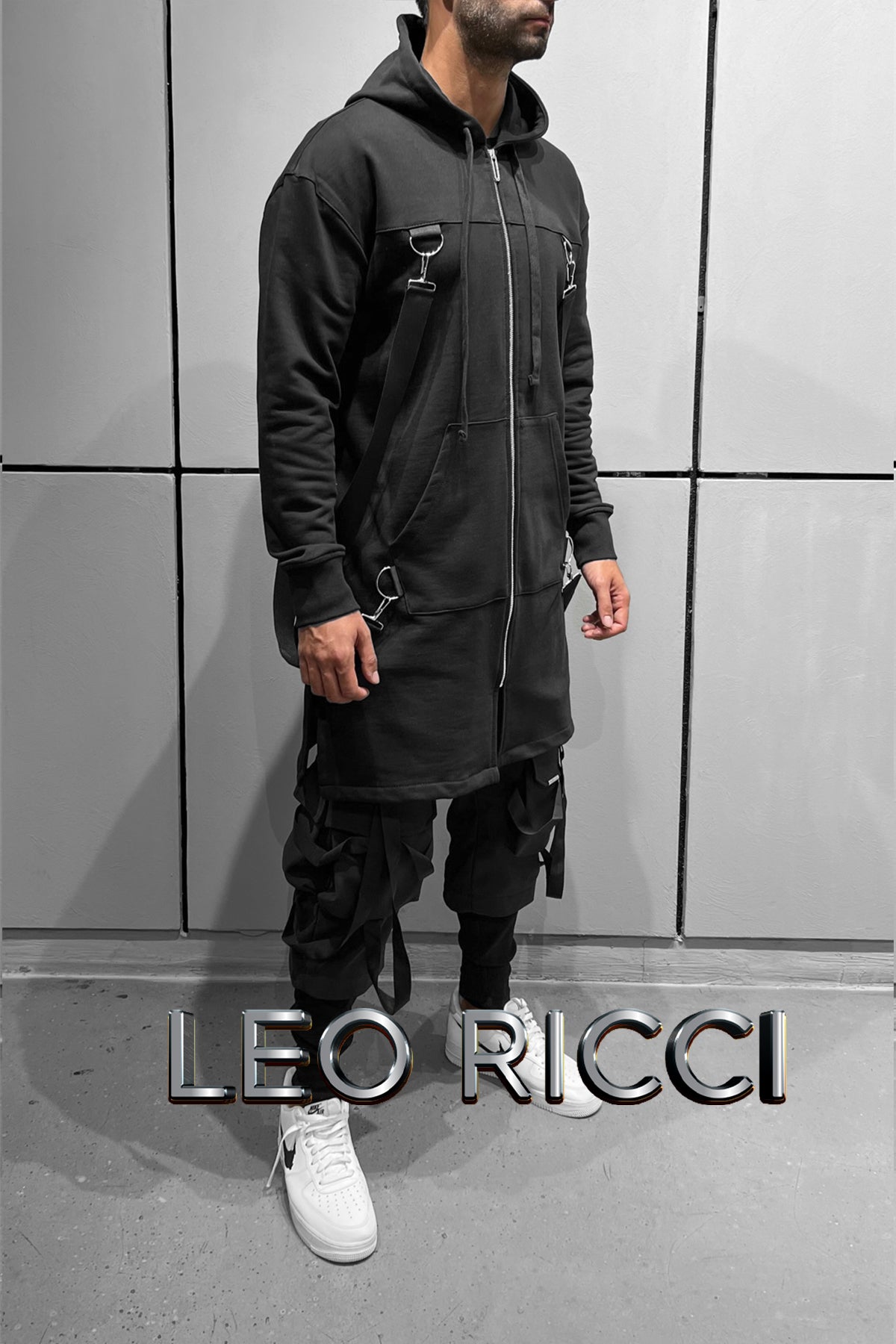 LEO-RICCI-Black-zip-up-